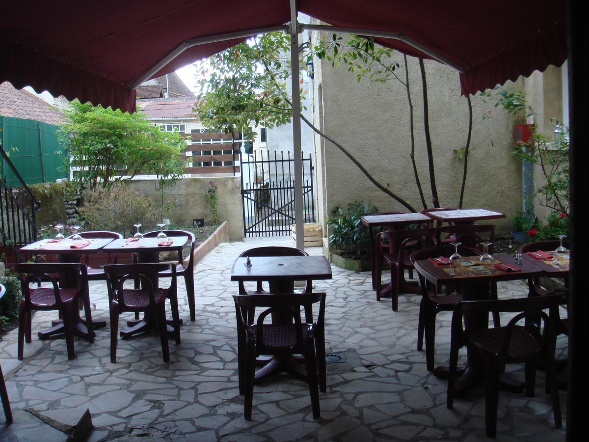 Hotel Des Arts Puybrun Exterior foto